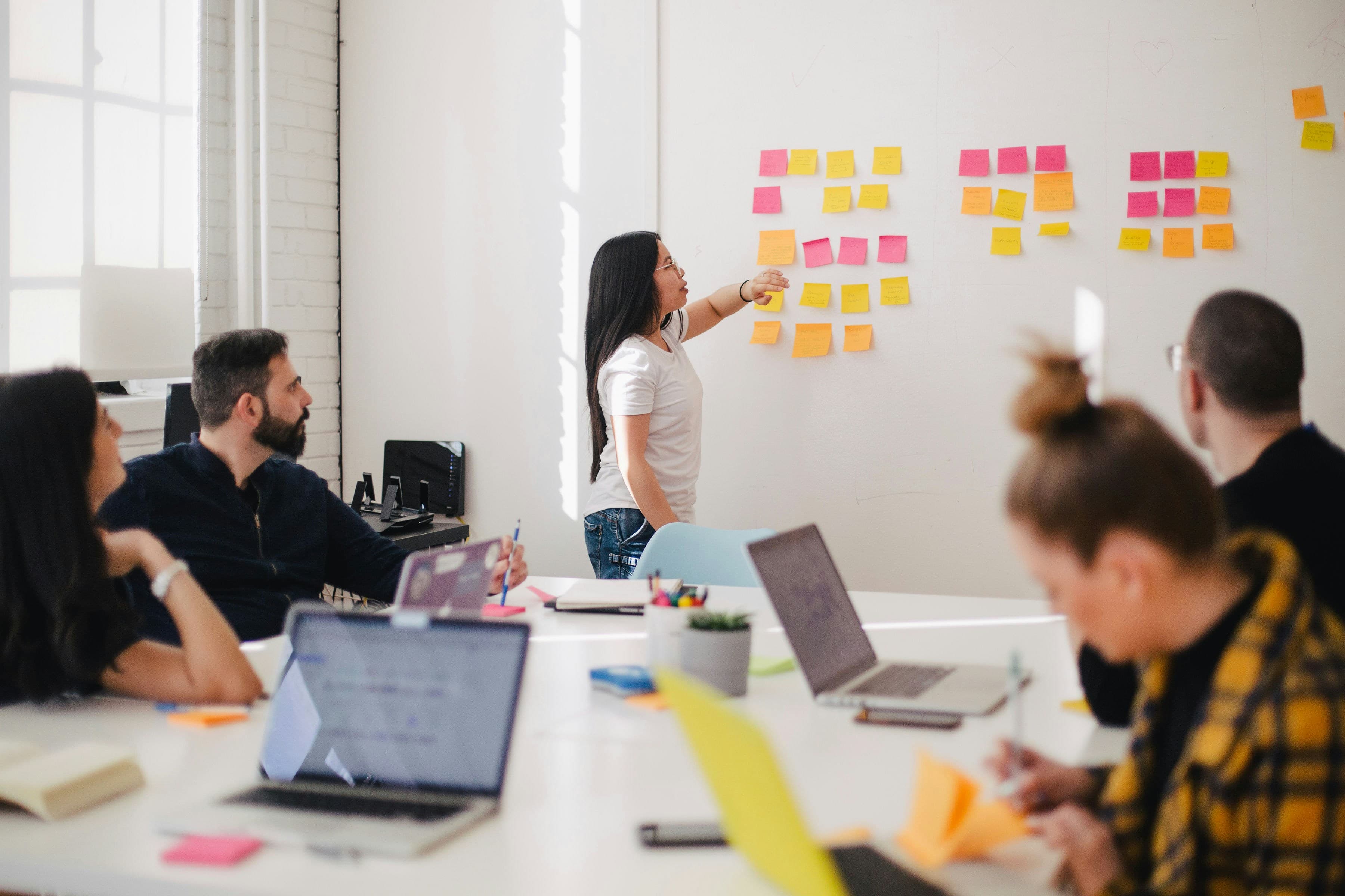 Novas metodologias de treinamento corporativo focam em 'soft skills'